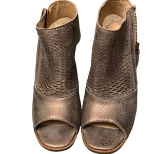 Paul Green Metallic Heel Sandals 6.5 😍